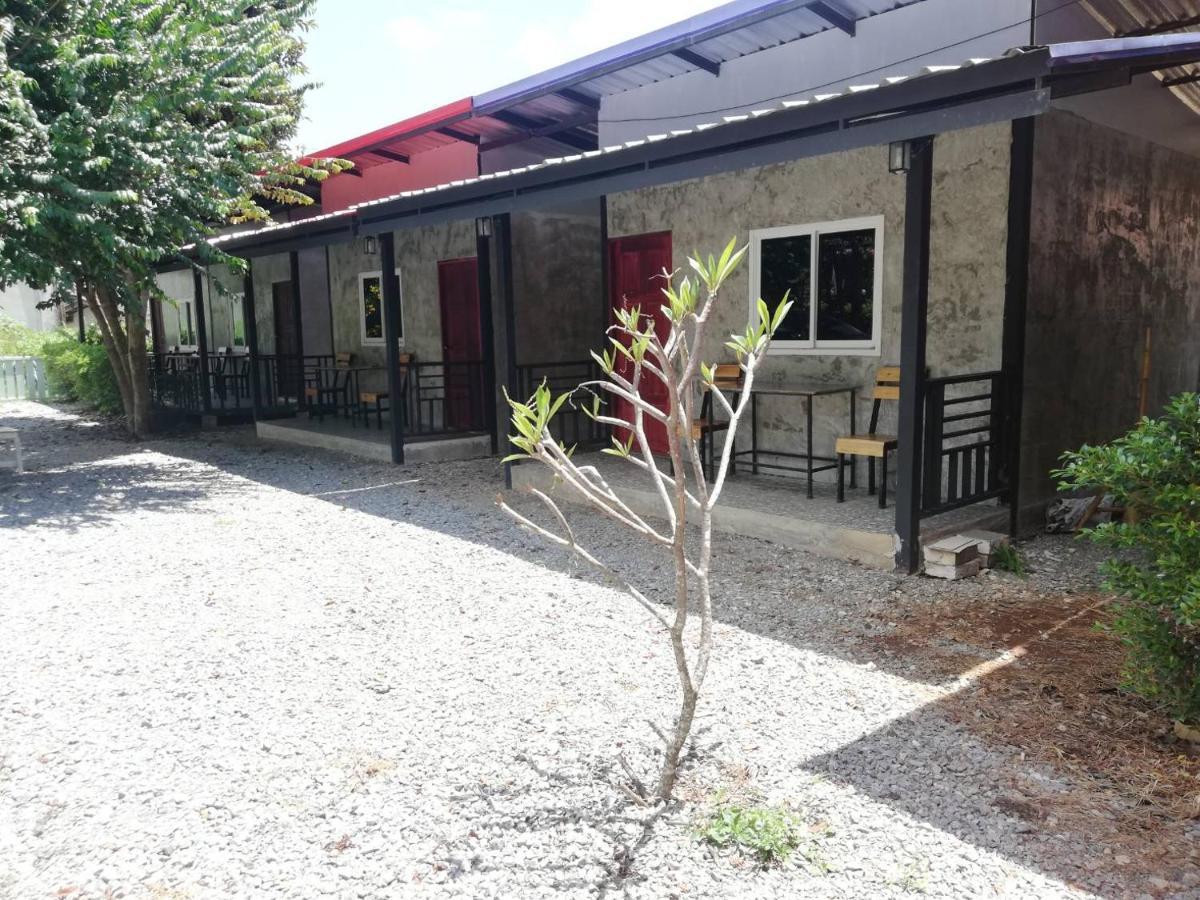 Banrimkhao Pakchong Villa Exterior photo
