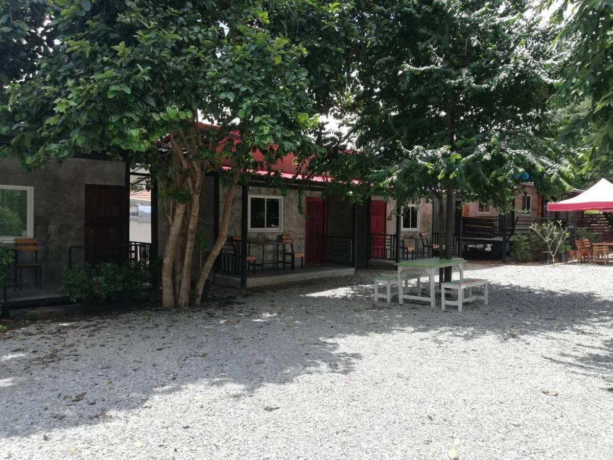 Banrimkhao Pakchong Villa Exterior photo